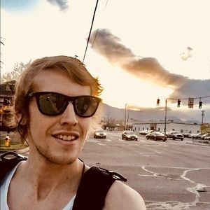 Meet your Posher, Justin